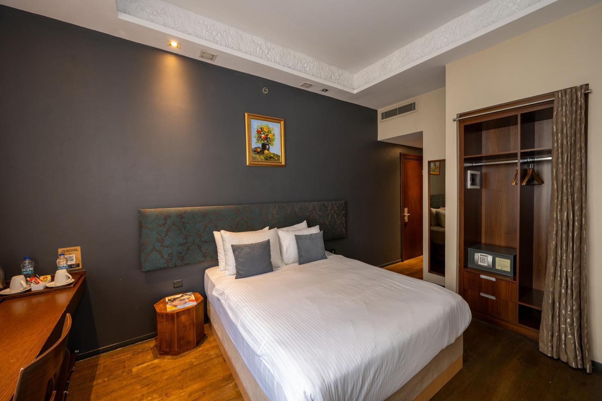 Pera Tulip Hotel & Spa Стамбул Экстерьер фото