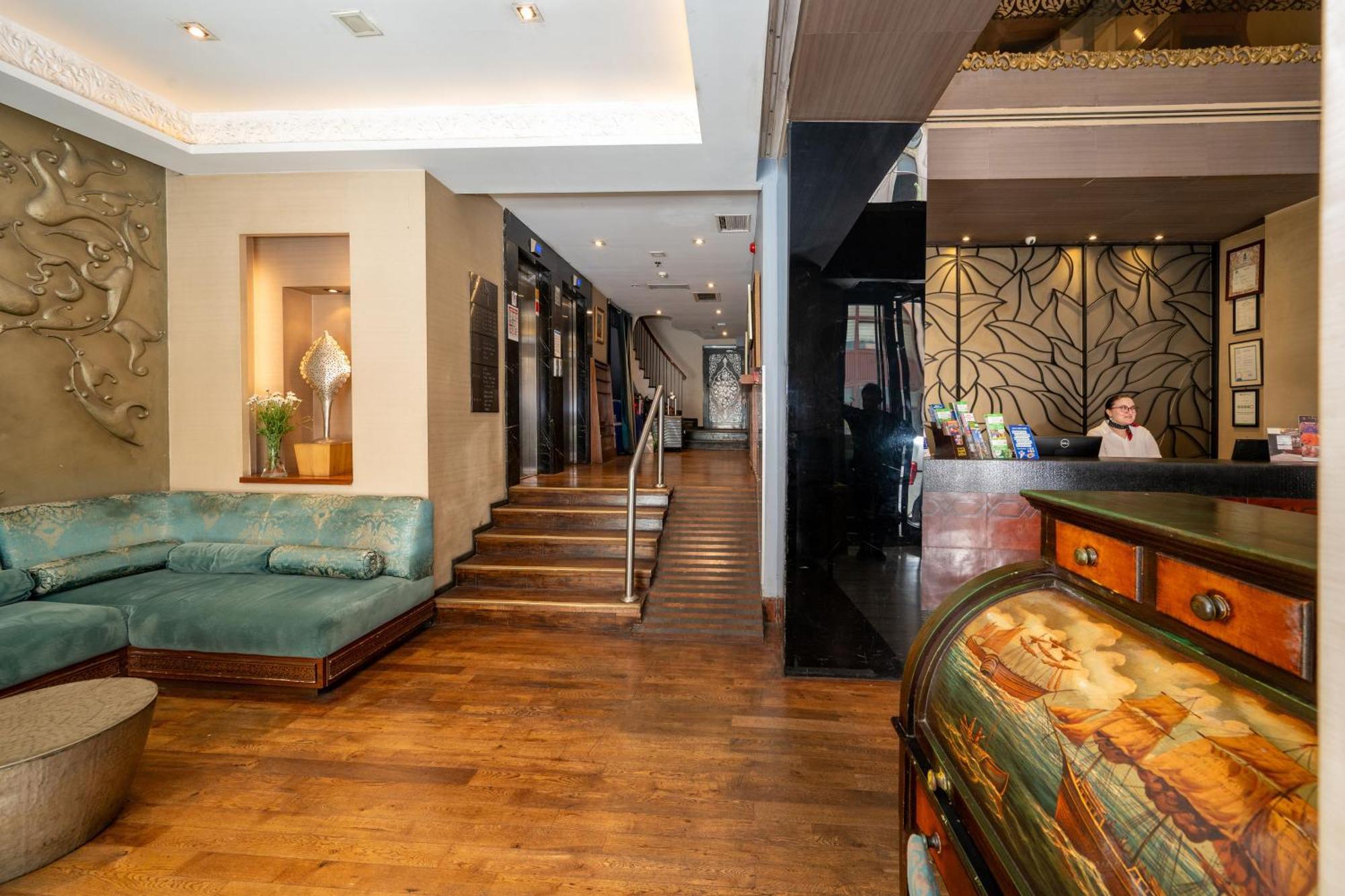 Pera Tulip Hotel & Spa Стамбул Экстерьер фото