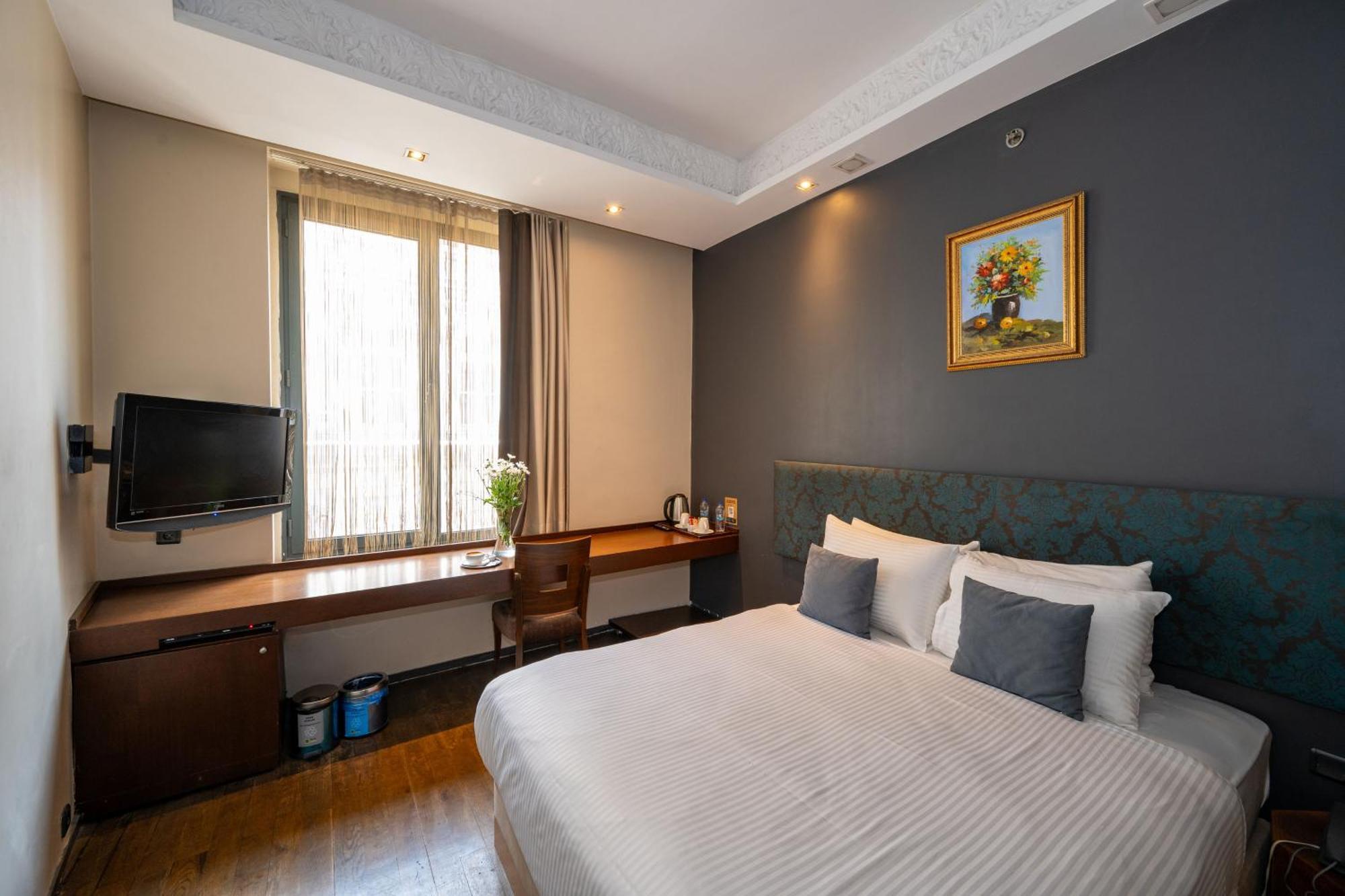 Pera Tulip Hotel & Spa Стамбул Экстерьер фото