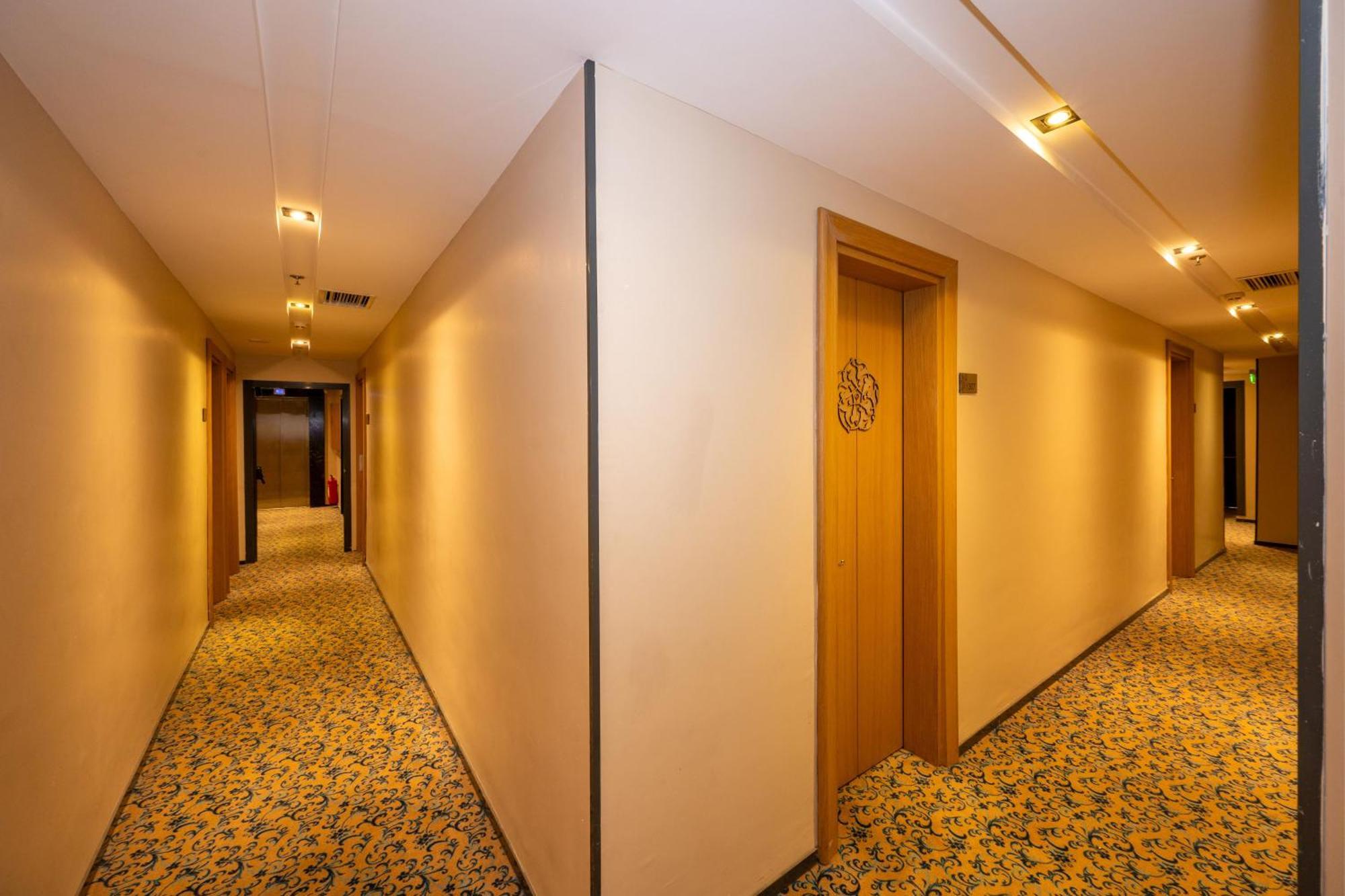Pera Tulip Hotel & Spa Стамбул Экстерьер фото
