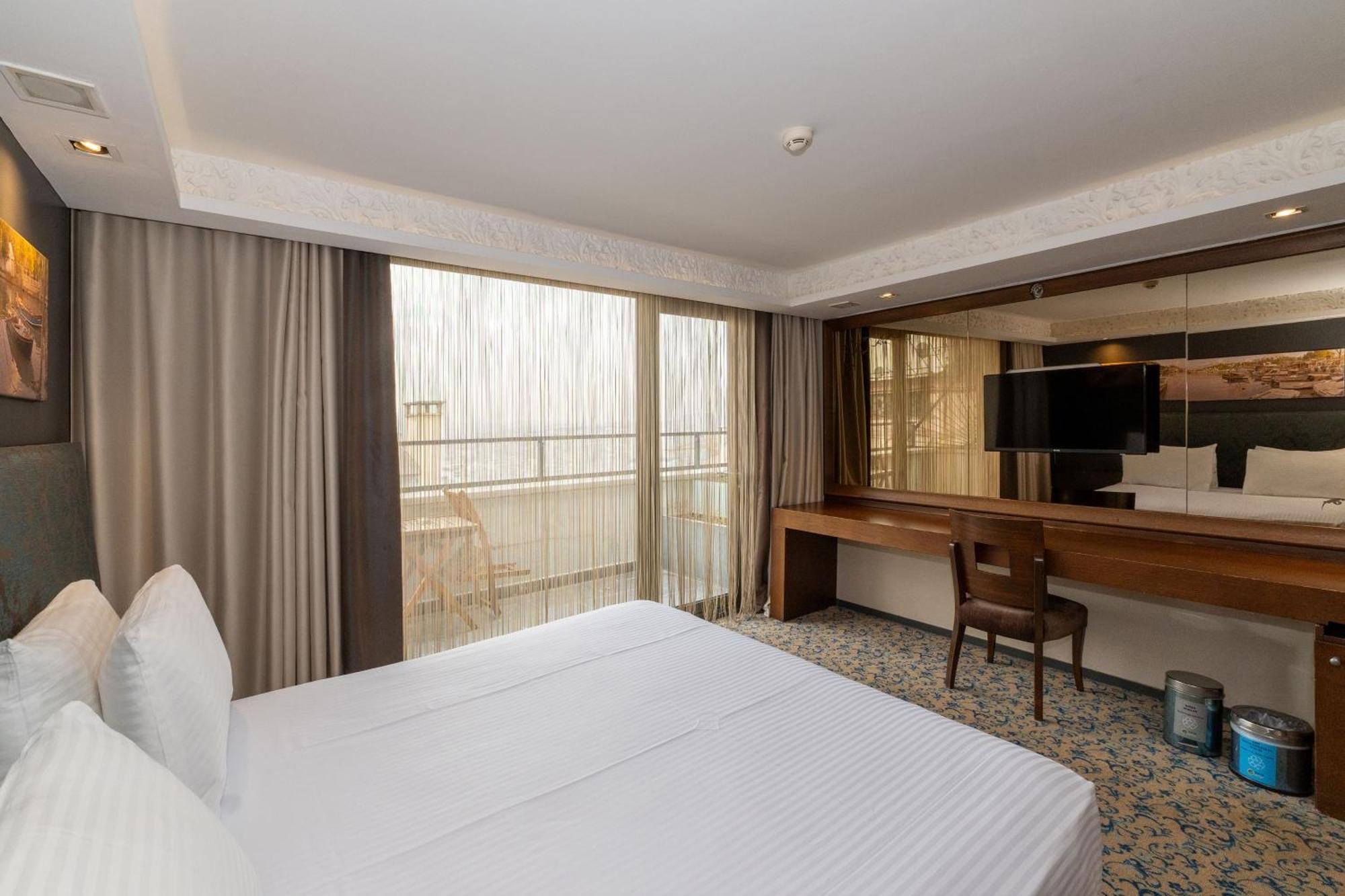 Pera Tulip Hotel & Spa Стамбул Экстерьер фото