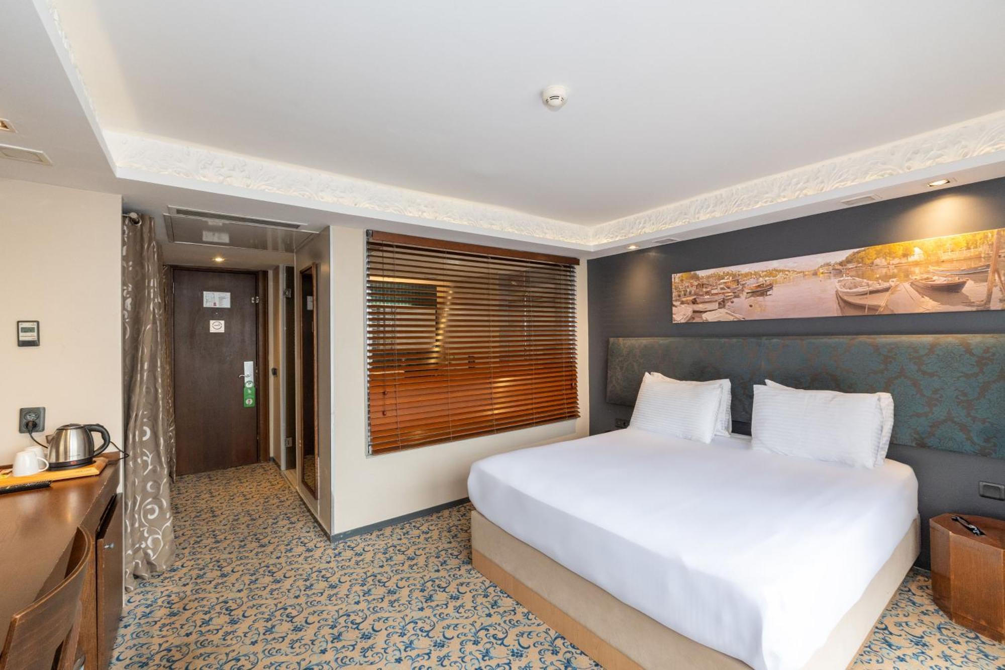 Pera Tulip Hotel & Spa Стамбул Экстерьер фото
